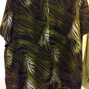Women's Bentley plus polyester blouse. Animal print.